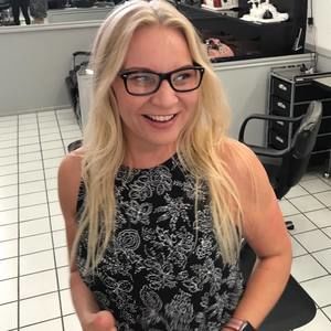 Meet your Posher, Pia